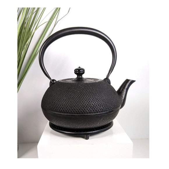 Vintage Hobnail Cast Iron & Enamel Tea Pot &Trivet Set Japan 36 oz - Excellent - Picture 2 of 4